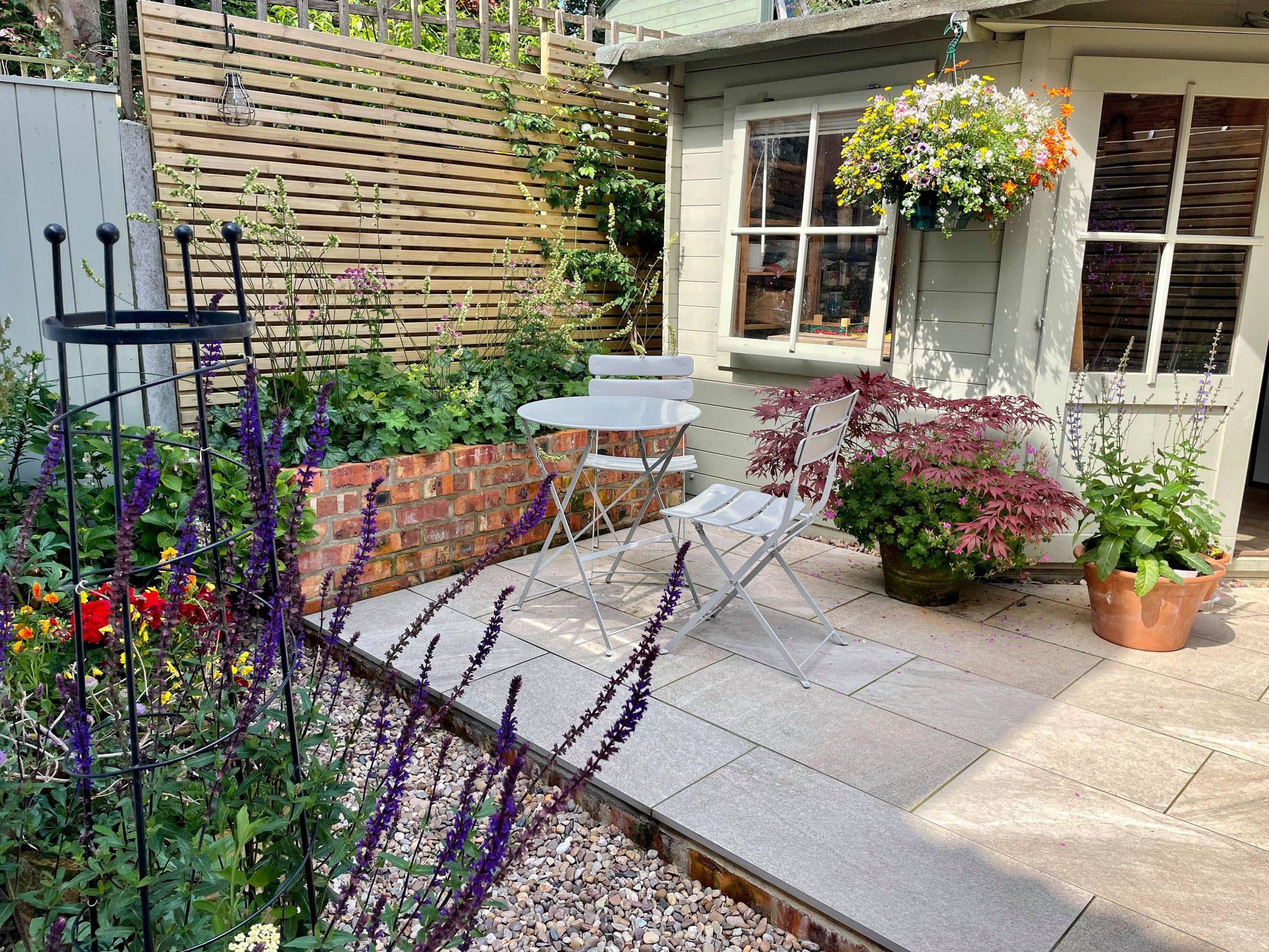 A Beautiful Cottage Garden In A Small Rustic Townhouse